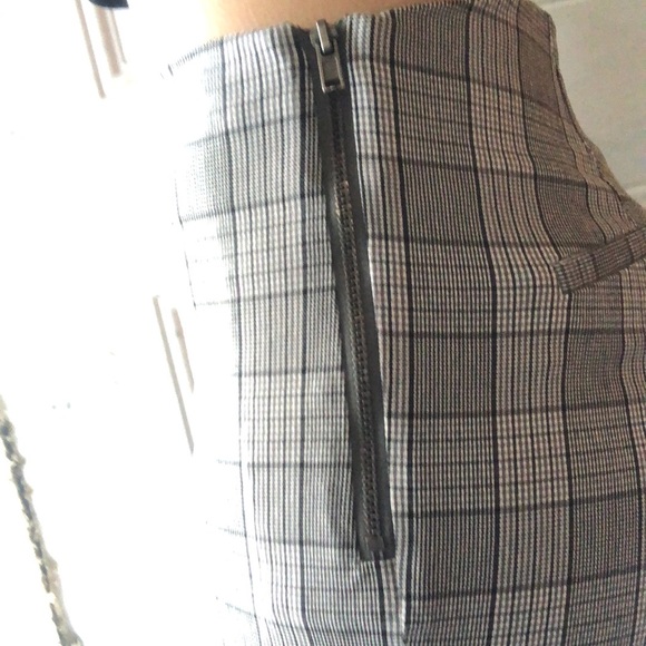 Stretchy Plaid Pants - Picture 7 of 9